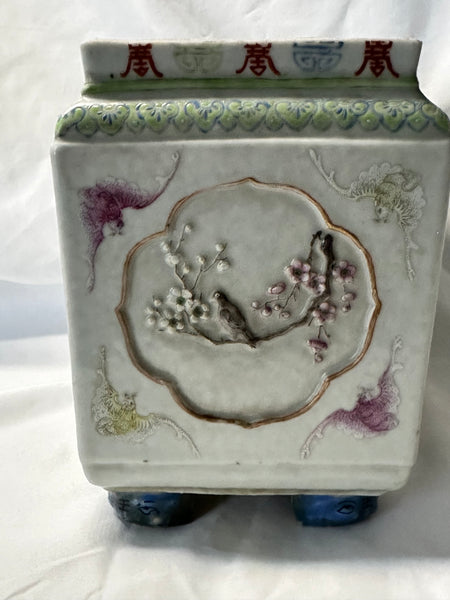 Chinese Porcelain Rectangular Planter. Late Qing Dynasty. 7 1/4" H