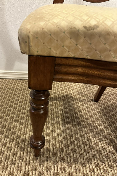 English Dining Room Set. Walnut Wood. Mid 19th Century.